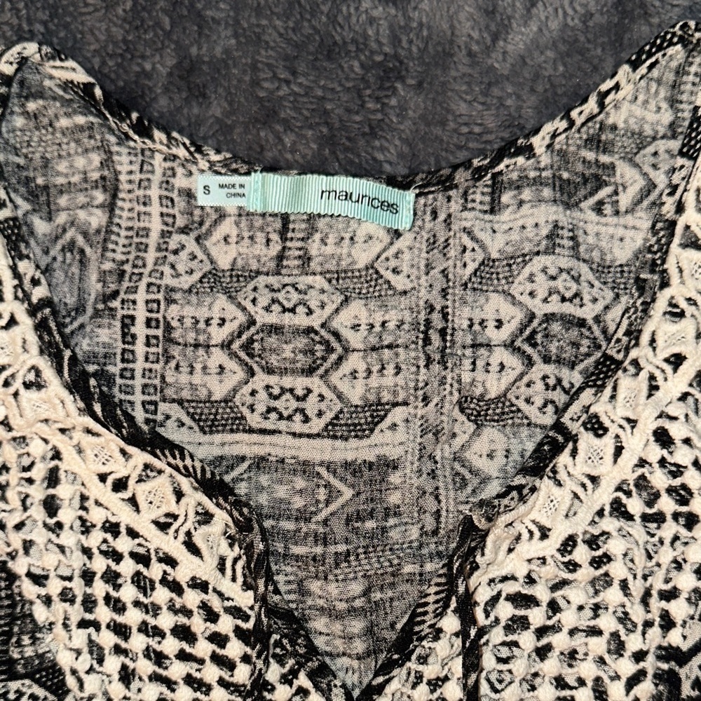 Maurices Black and Cream Geometric Top - Picture 2 of 4